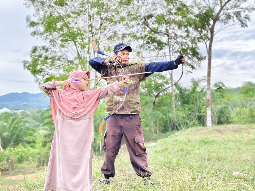 Santri Cendekia Muslim Antusias Ikuti Kelas Panahan