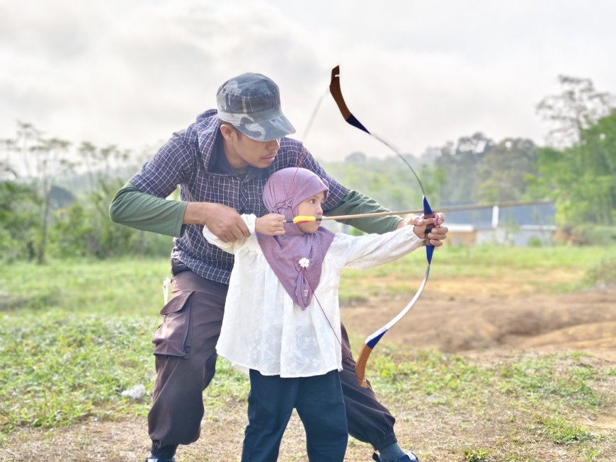 Santri Cendekia Muslim Antusias Ikuti Kelas Panahan